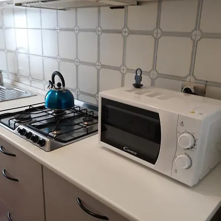 Le Comari * ميلان